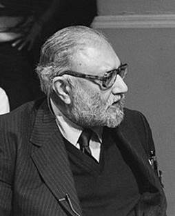 https://upload.wikimedia.org/wikipedia/commons/thumb/5/53/Abdus_Salam_1987.jpg/220px-Abdus_Salam_1987.jpg